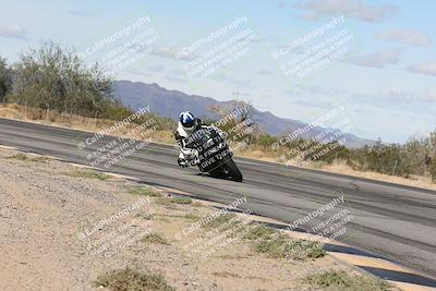 media/Nov-16-2025-Race Pace (Sun) [[8c5fa54630]]/Verified Riders/4-Turn 3 Inside (1050am)/